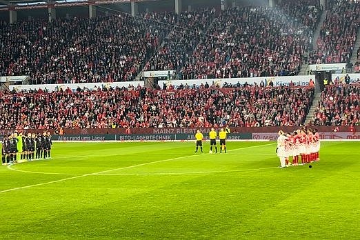 Juristische Einschätzung: Pro-Palästina-Posts bei FSV Mainz05 und FC Bayern