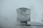 Schneefall führt zu Verkehrschaos und stundenlangen Staus auf der A61