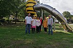 Kinderpflegekräfte mit Oberbürgermeister