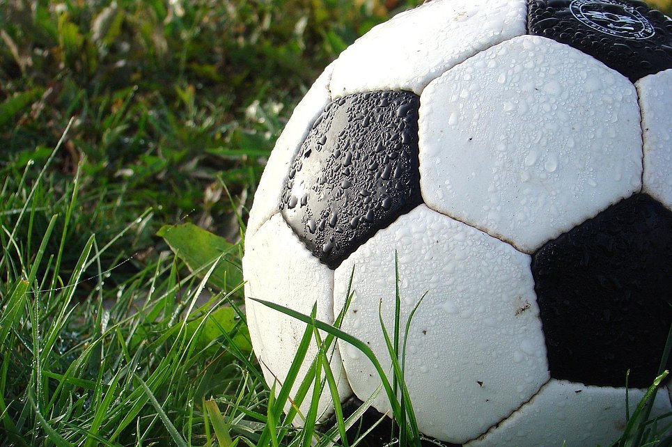 Oberliga: FC "Blau-Weiß" Karbach - FV Engers