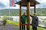 Keiichi Hamanaka und Jörg Haseneier läuten die Partnerschaftsglocke