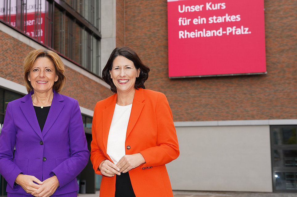 Ministerpräsidentin Malu Dreyer und Ministerin Daniela Schmitt