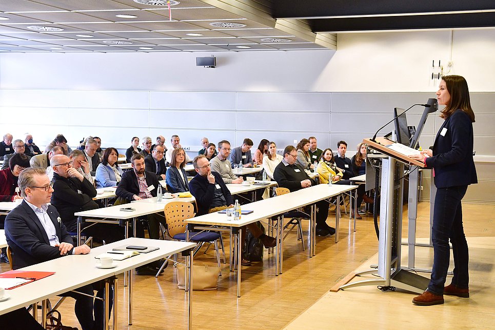 Reges Interesse bei der zweiten Zukunftskonferenz Energiewende in Remagen