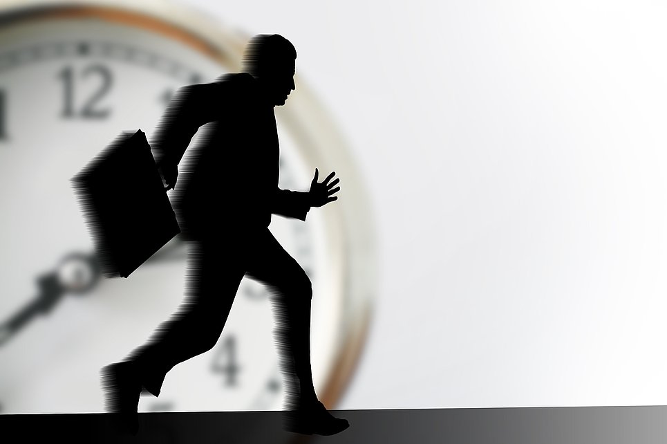 Wann dürfen Fehlzeiten im Arbeitszeugnis stehen?