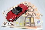 Rheinland-Pfalz verzeichnet leichten Anstieg bei Fahrzeugneuzulassungen in 2023, aber Rückgang bei Elektroautos