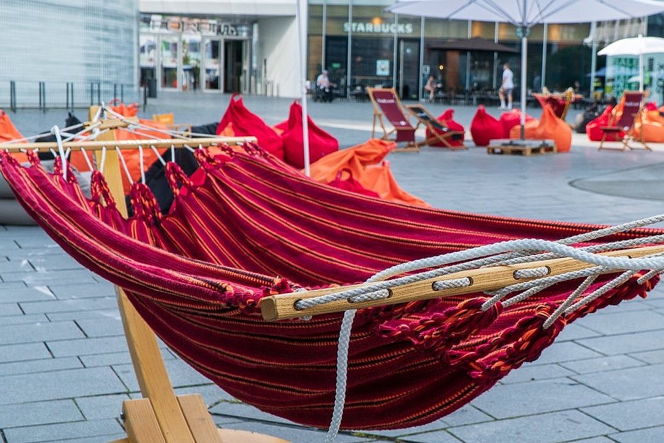 nitiiert wurde das Projekt „StadtLesen“ durch die Innovationswerkstatt von Sebastian Mettler aus Salzburg. 