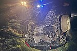 Alkoholisierter PKW-Fahrer überschlägt sich auf der B410 bei Hirten