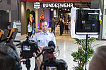 Bundeswehr Pop-Up Lounge in Koblenz: "Wir bieten ein breites Spektrum an individuellen Karriereplänen"