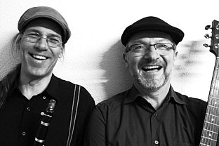 In der Reihe “Musik zur Kneipenzeit” spielen Klezfluentes am Freitag um 19 Uhr ein Frühjahrskonzert im schönen Theater Mittelrhein in Urbar. 