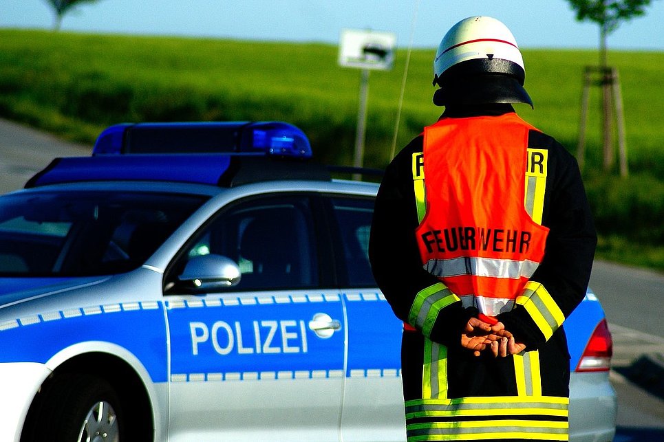 Symbolbild Polizei Feuerwehr