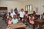 Mickie Krause eröffnet Schule in Kenia