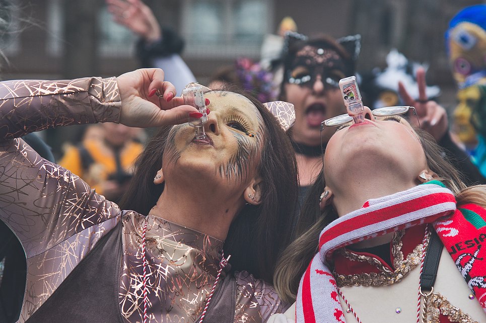 Karneval und Straßenverkehr: Welche Konsequenzen gibt es bei Alkohol am Steuer