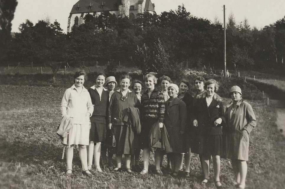 Schulunterlagen erinnern an eine Haushaltungsschule in Niederlahnstein