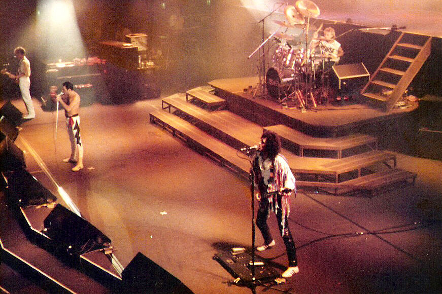 Queen live