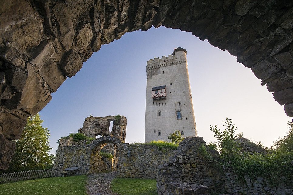 Erlebnisführung auf Burg Olbrück am 2. Juli