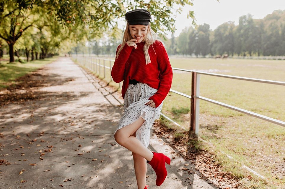 End-of-Summer Essentials: Wie wir unsere Sommermode in Herbst-Outfits verwandeln