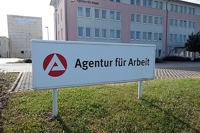Stabile und schwankende Arbeitslosenquoten: Ein Blick auf Koblenz und Umgebung