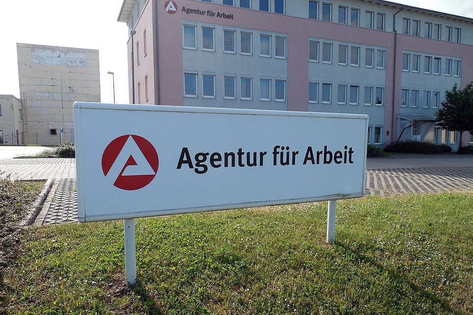 Virtuelle Berufsberatung und Ausbildungsvorstellung: Kostenlose Teilnahme für Familien