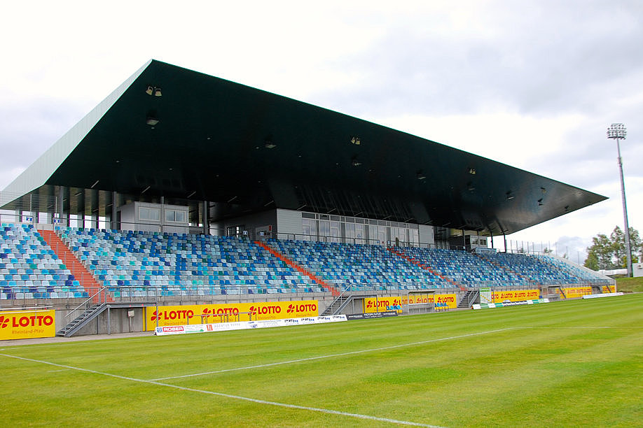 Herzschlagfinale in der Oberliga: Cosmos unterliegt Pirmasens in der 94. Minute