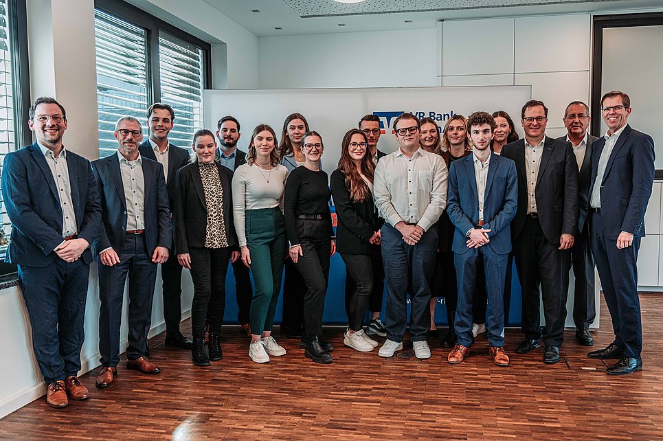 VR Bank RheinAhrEifel eG verleiht den Herbert-Rütten-Preis 2024 für die beste Abschlussprüfung