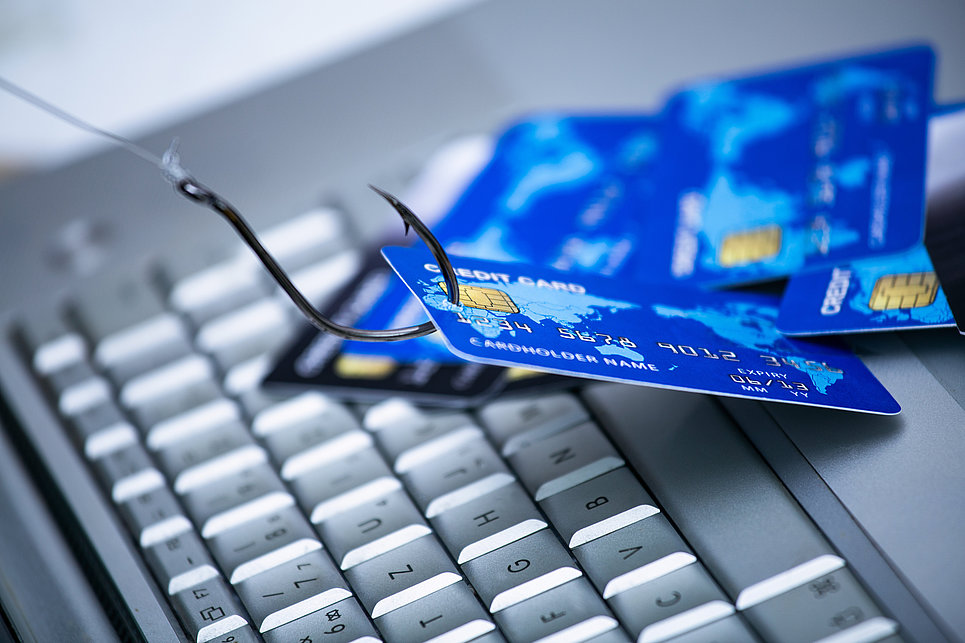Verbraucherzentrale und Landeskriminalamt warnen: Täuschend echte Phishing-Mails im Umlauf