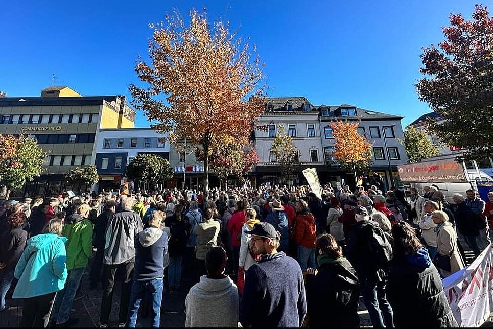 Demonstration in Neuwied: Bürger protestieren gegen Politischen Aschermittwoch der AfD
